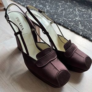 Barely worn high heel womens prada shoes size 39 1/2